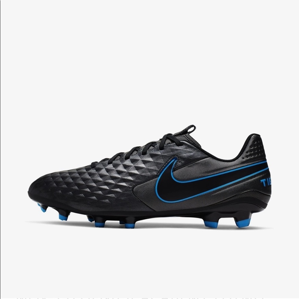 Nike Soccer Cleats / Legend 8 Academy FG/MG